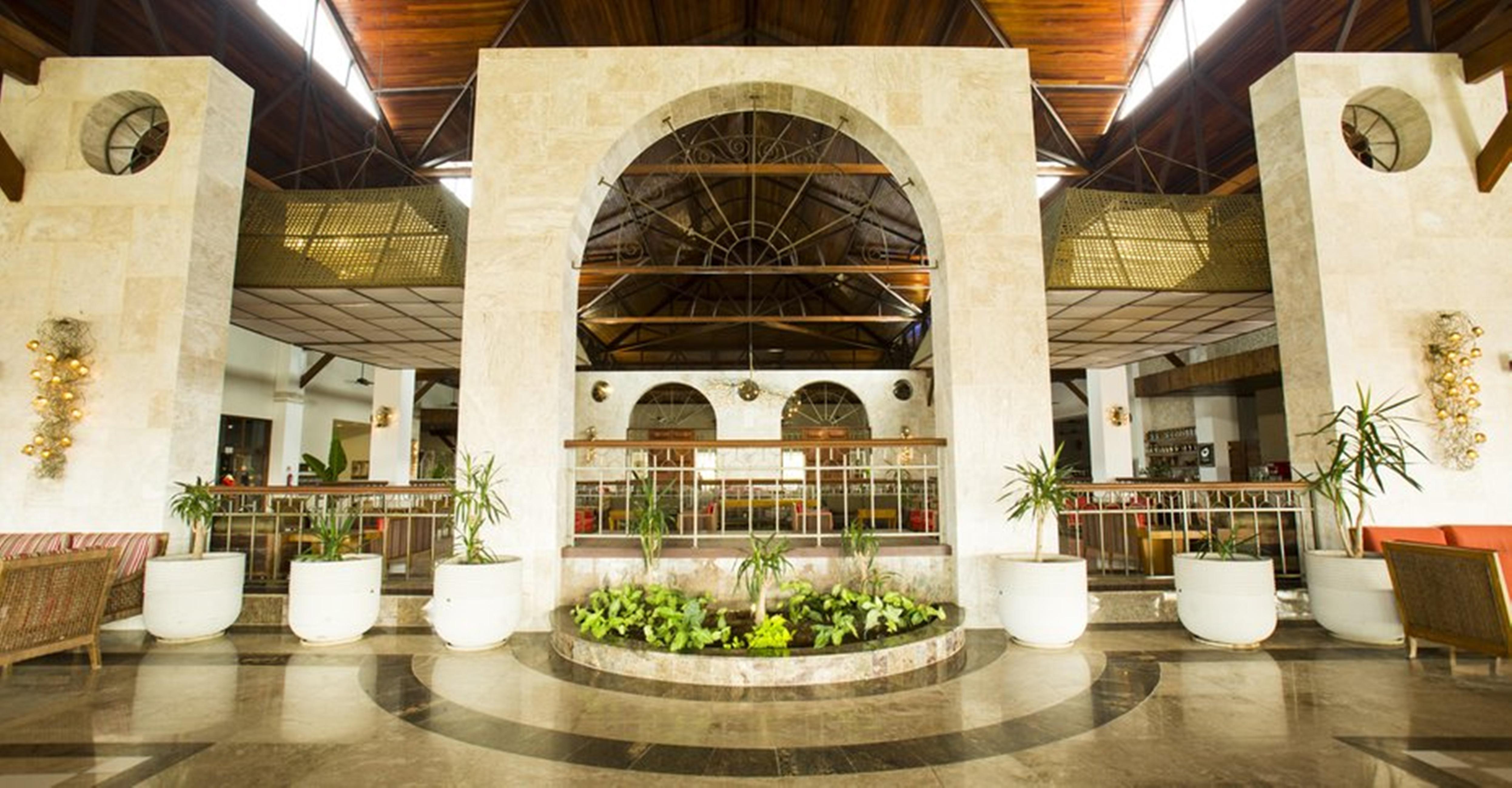 Grand Palladium Imbassai Resort & Spa Eksteriør billede Interior of the hotel